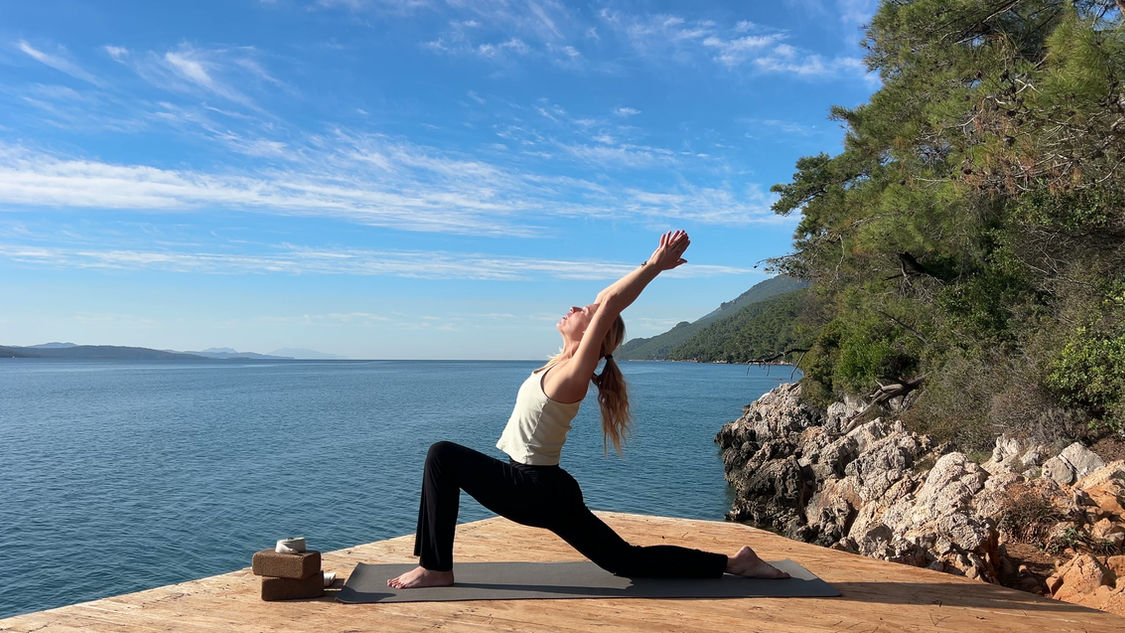 9 min. Chandra Namaskar - Månehilsnen